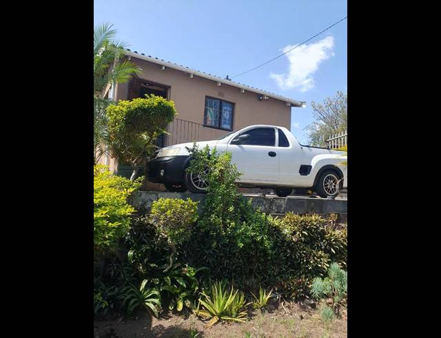 3 BEDROOM HOUSE FOR SALE IN NEWLANDS EAST